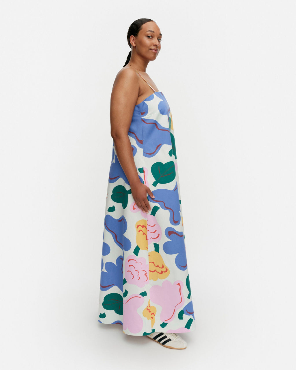 Huvittaa Kukasta Kukkaan Dress