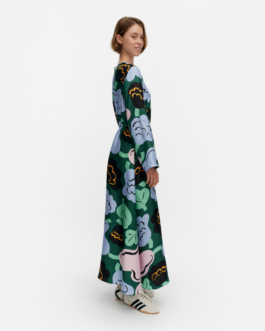 Kaunista Kukasta Kukkaan Silk dress