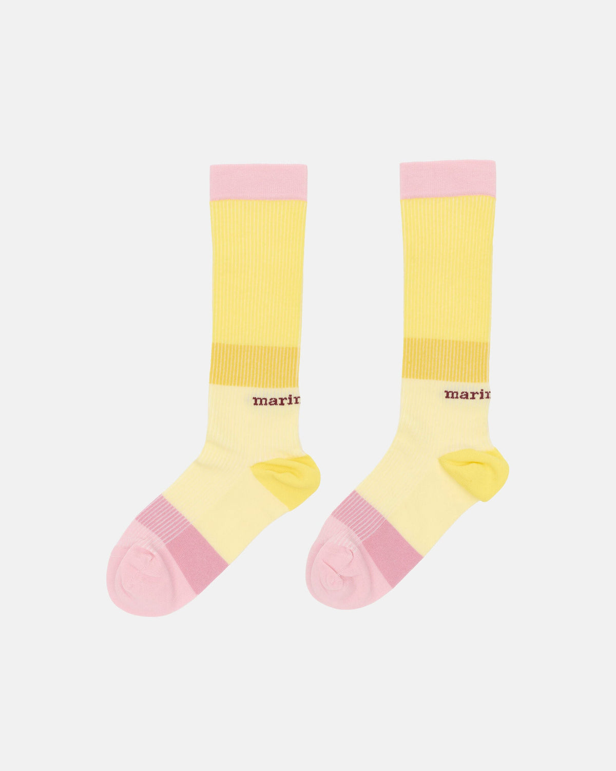 Fakta Hennika Socks