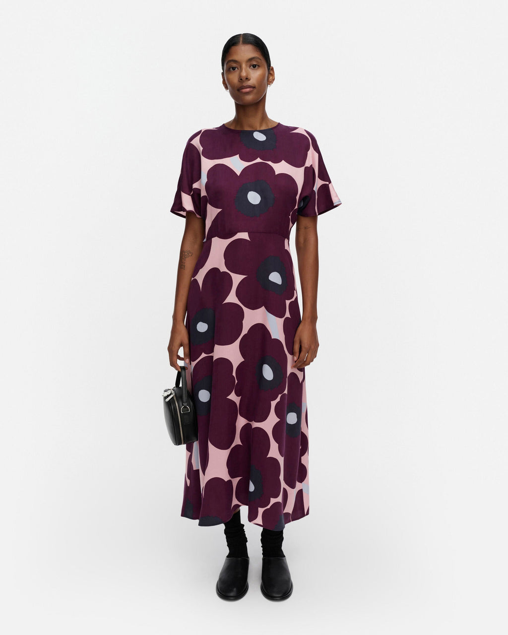 Heleä Unikko Dress