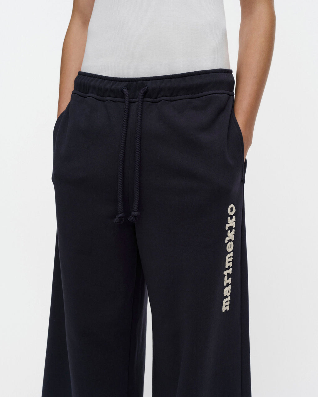 Puuska Logo Placement Kioski sweatpants