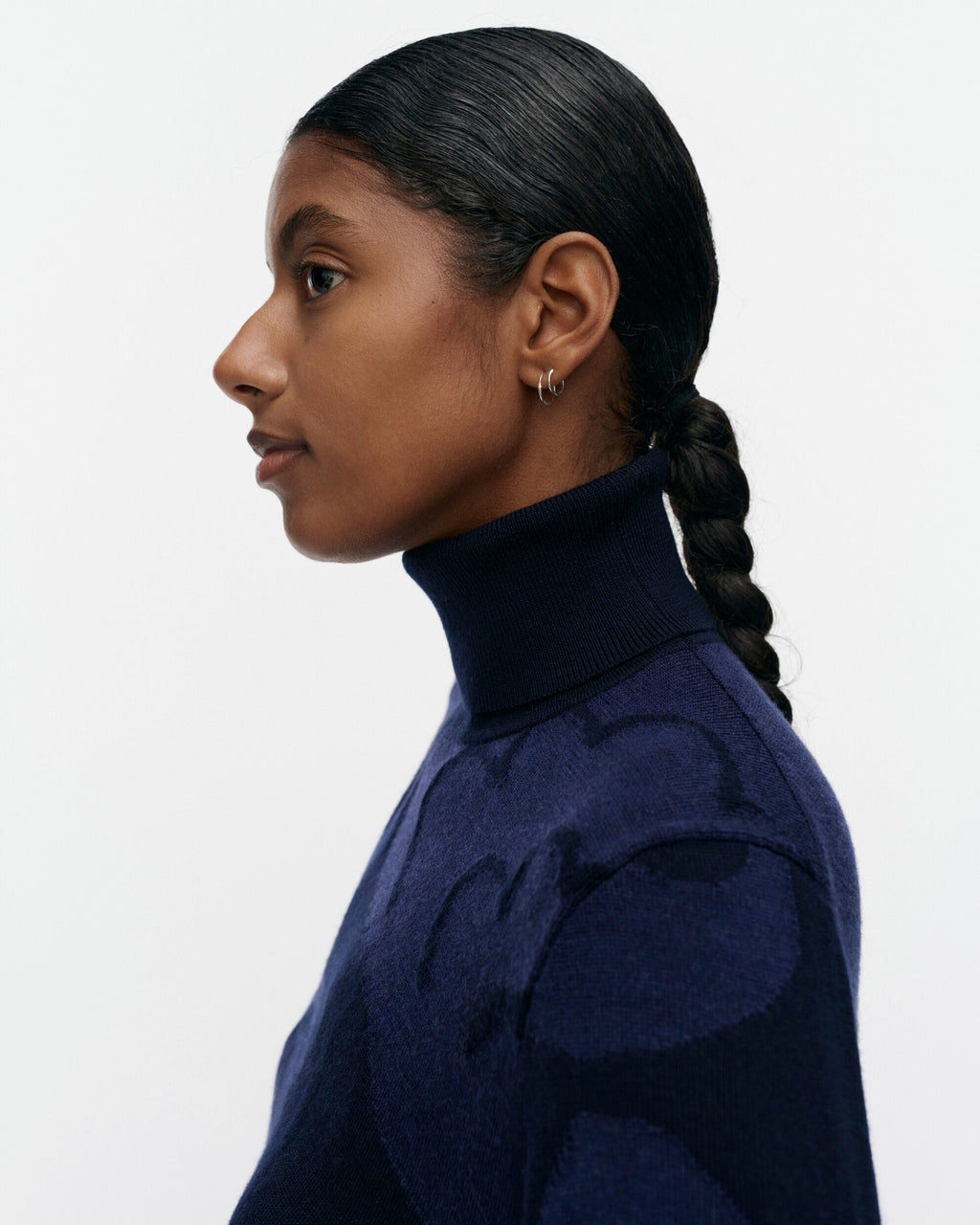 Sopimus Kukasta Kukkaan Knitted pullover