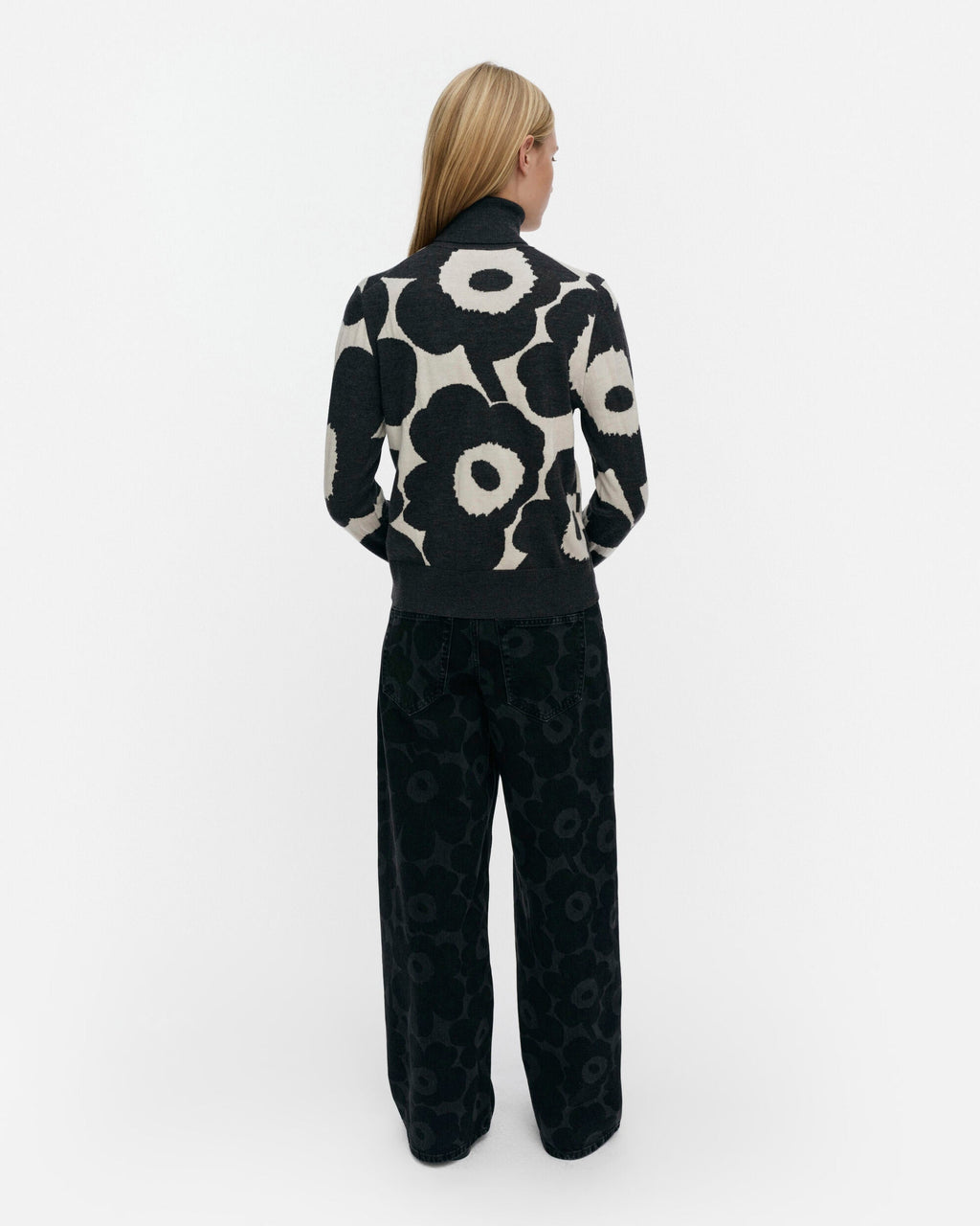Sopimus Unikko Knitted pullover