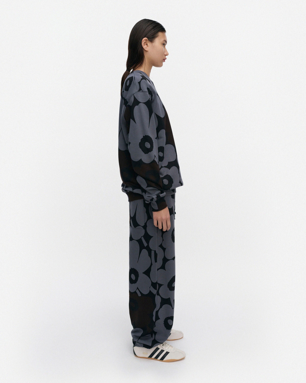 Loisto Pieni Unikko Kioski sweatshirt