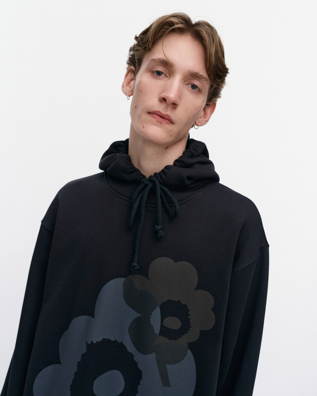 Teesi Unikko Placement Kioski hoodie