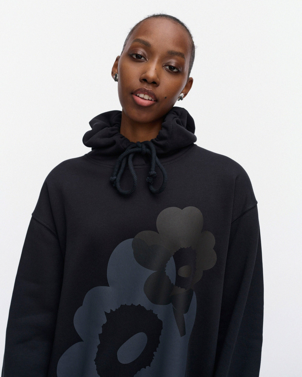 Teesi Unikko Placement Kioski hoodie
