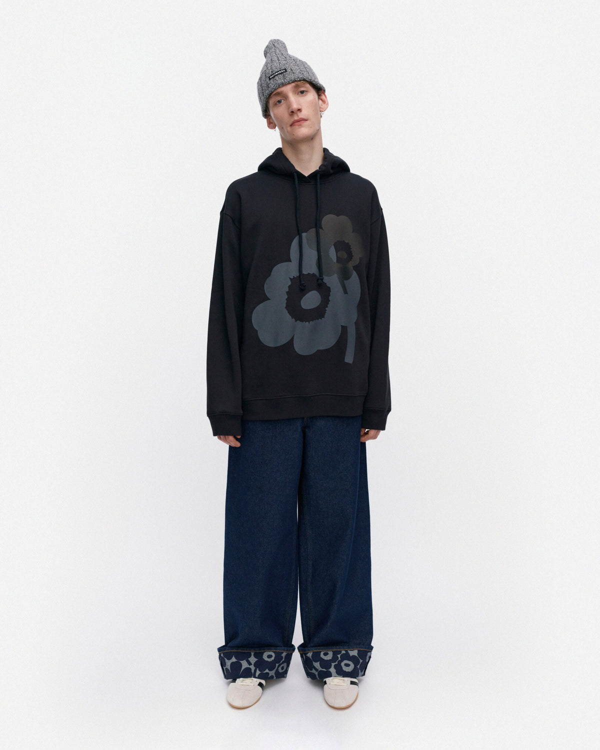 Teesi Unikko Placement Kioski hoodie