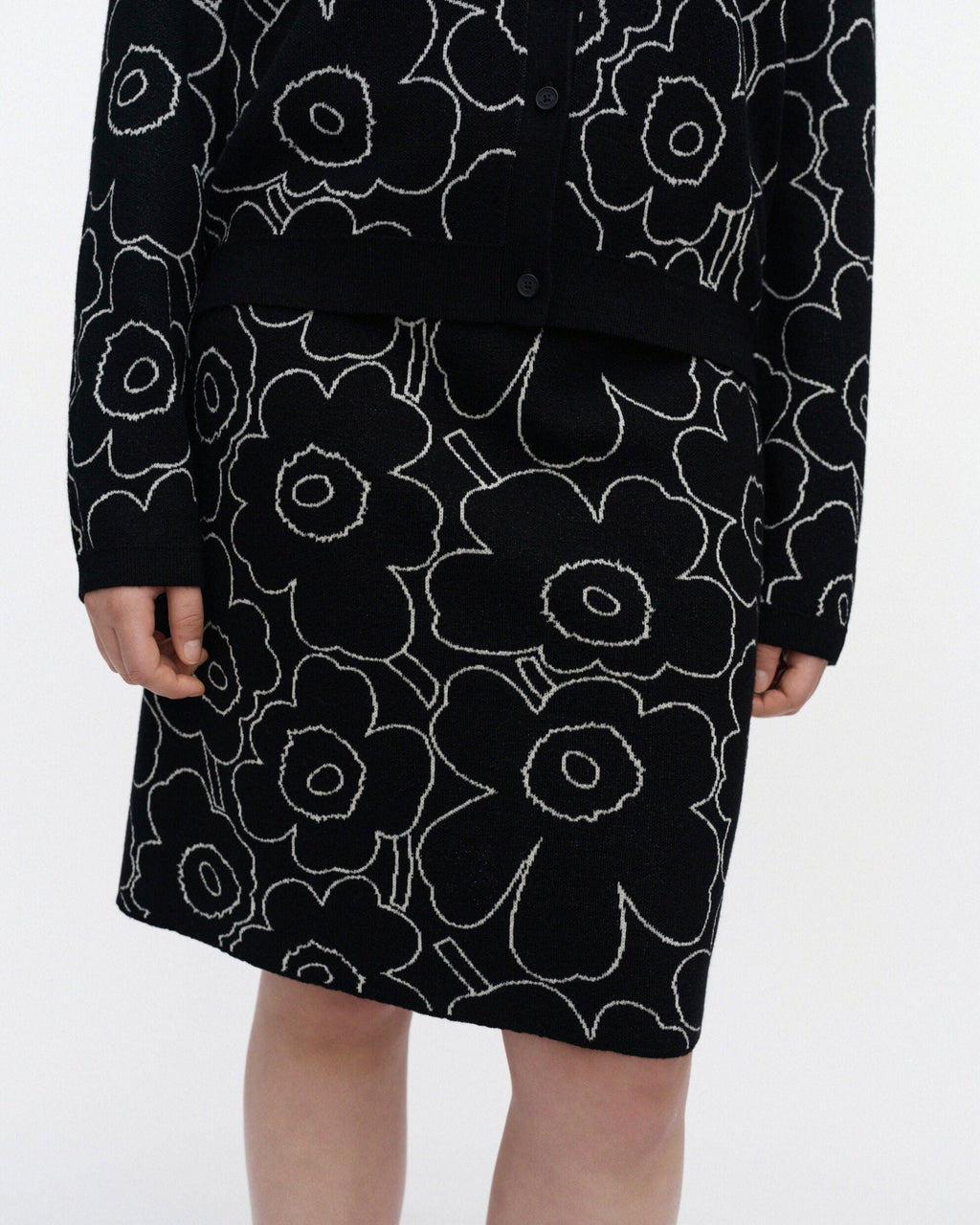 Vapaus Piirto Unikko Knitted skirt